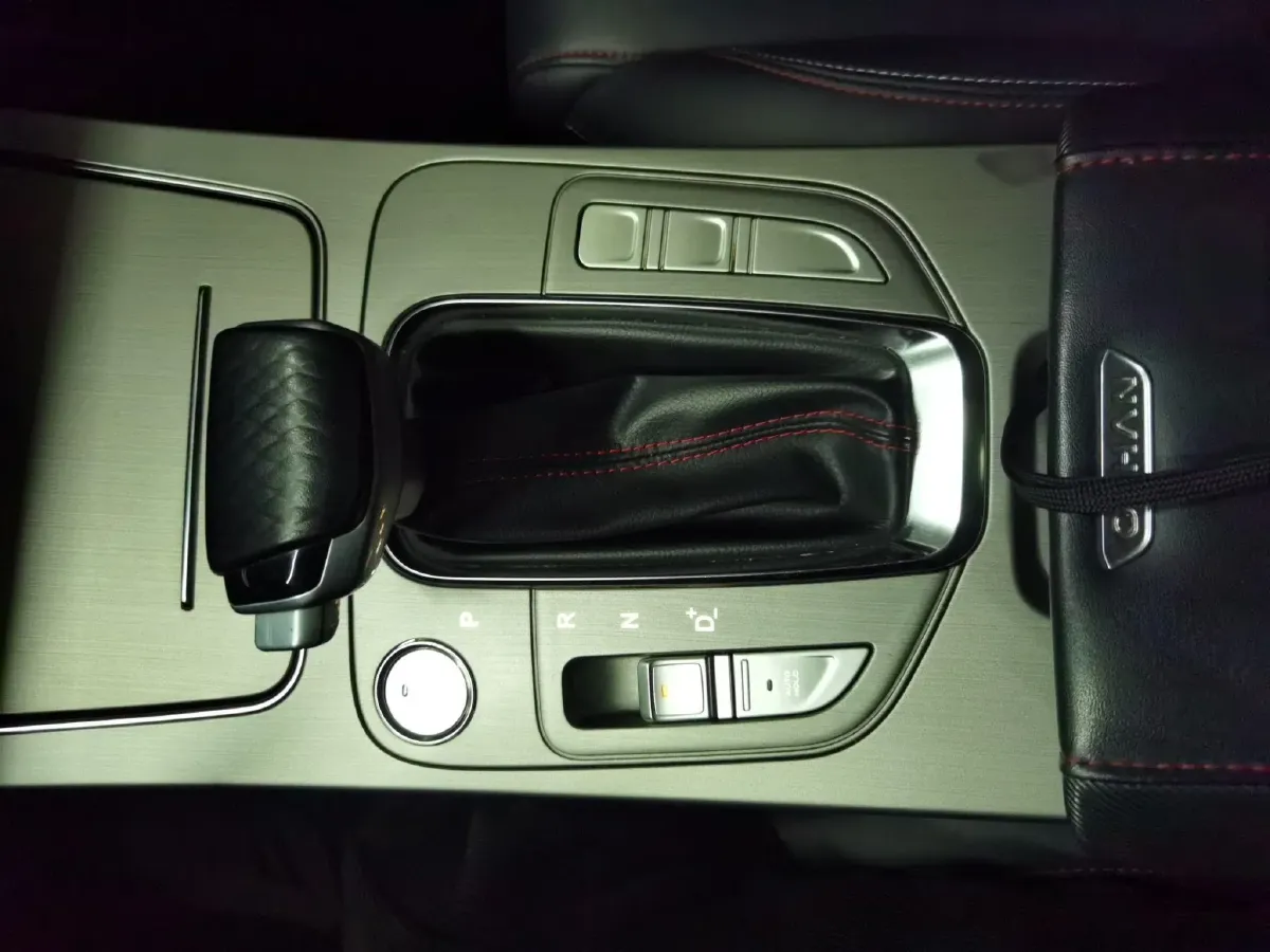 2021 ChangAn Oshan X7 1.5T 178HP L4 7DCT,autocango,china used car exporter,china ev exporter,chinese used car exporter,chinese used ev exporter