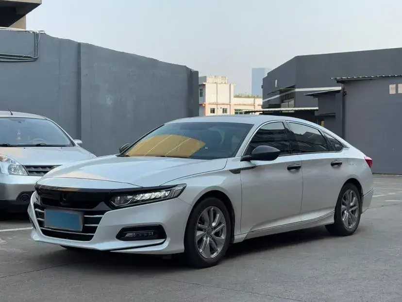 2018 Honda Accord 1.5T 194HP L4 CVT