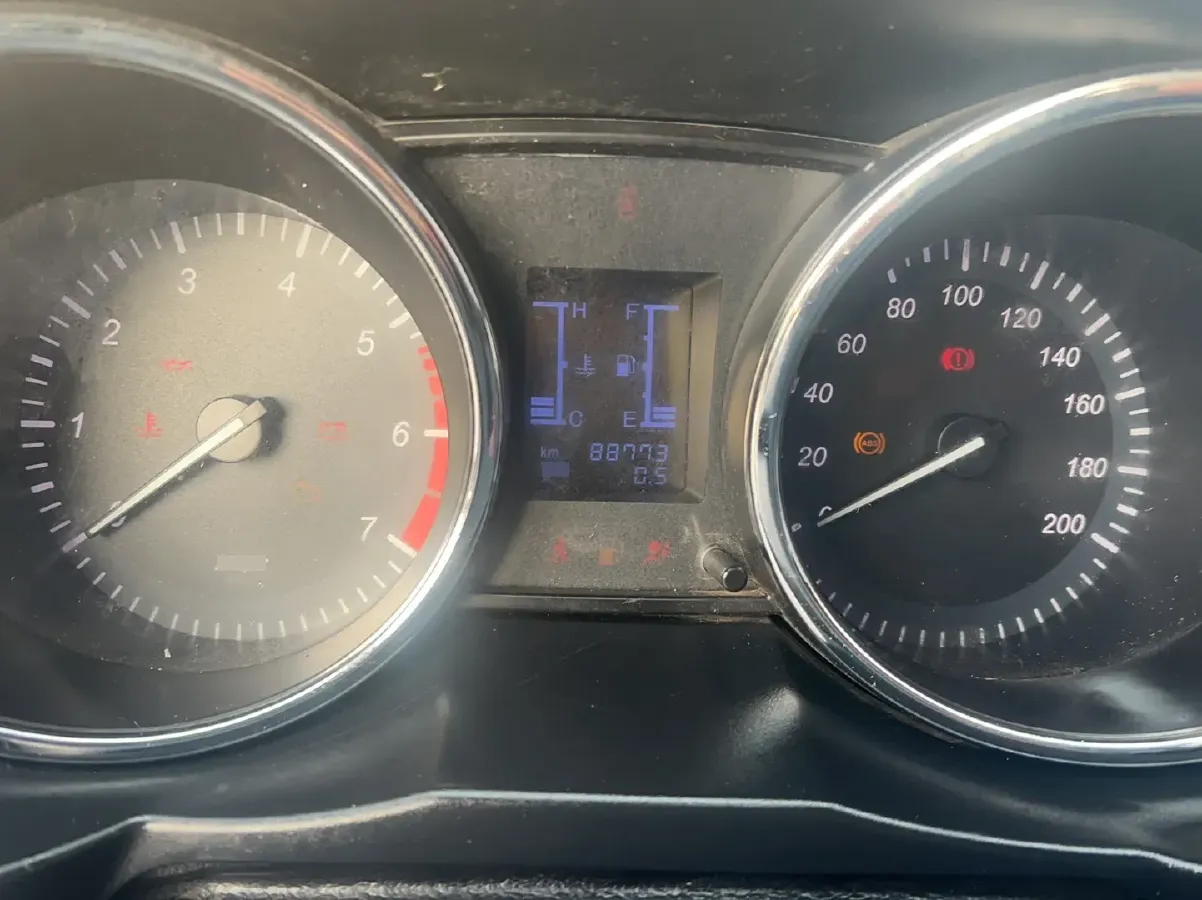 2015 BAIC Hyosow S3 1.8L 140HP L4 5MT,autocango,china used car exporter,china ev exporter,chinese used car exporter,chinese used ev exporter