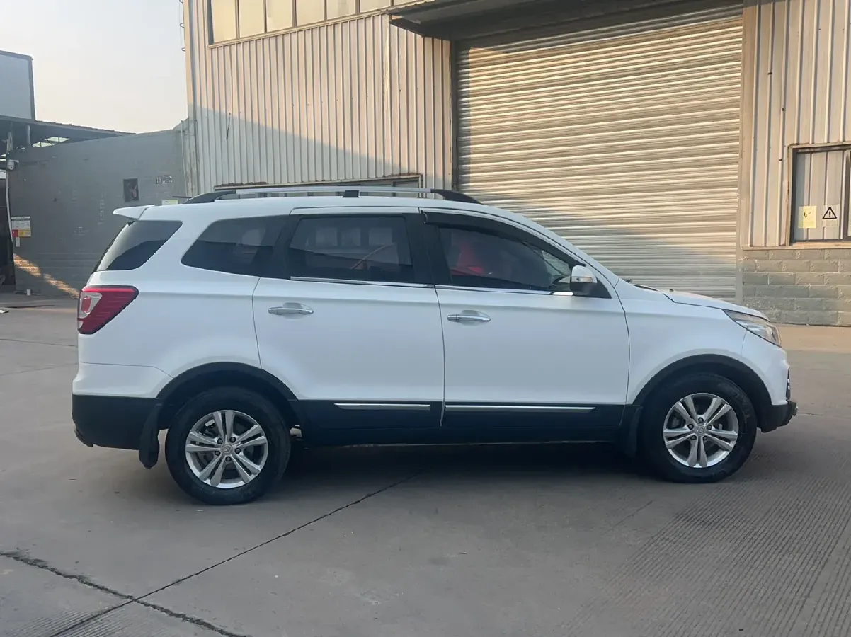 2015 BAIC Hyosow S3 1.8L 140HP L4 5MT,autocango,china used car exporter,china ev exporter,chinese used car exporter,chinese used ev exporter