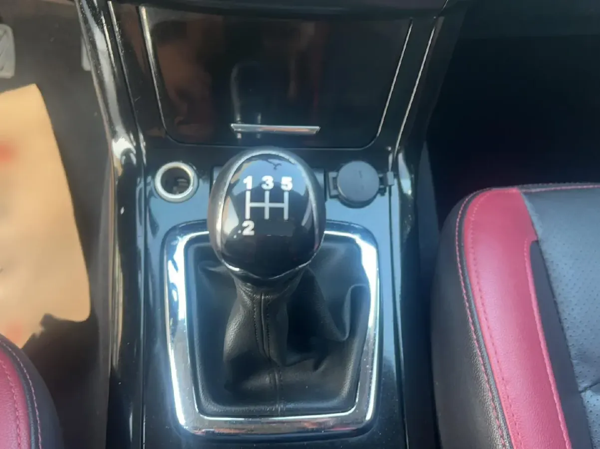 2015 BAIC Hyosow S3 1.8L 140HP L4 5MT,autocango,china used car exporter,china ev exporter,chinese used car exporter,chinese used ev exporter