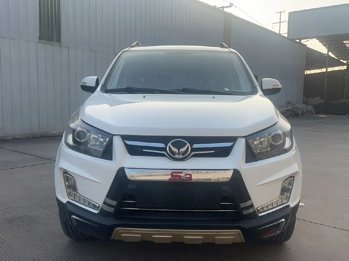 2015 BAIC Hyosow S3 1.8L 140HP L4 5MT,autocango,china used car exporter,china ev exporter,chinese used car exporter,chinese used ev exporter