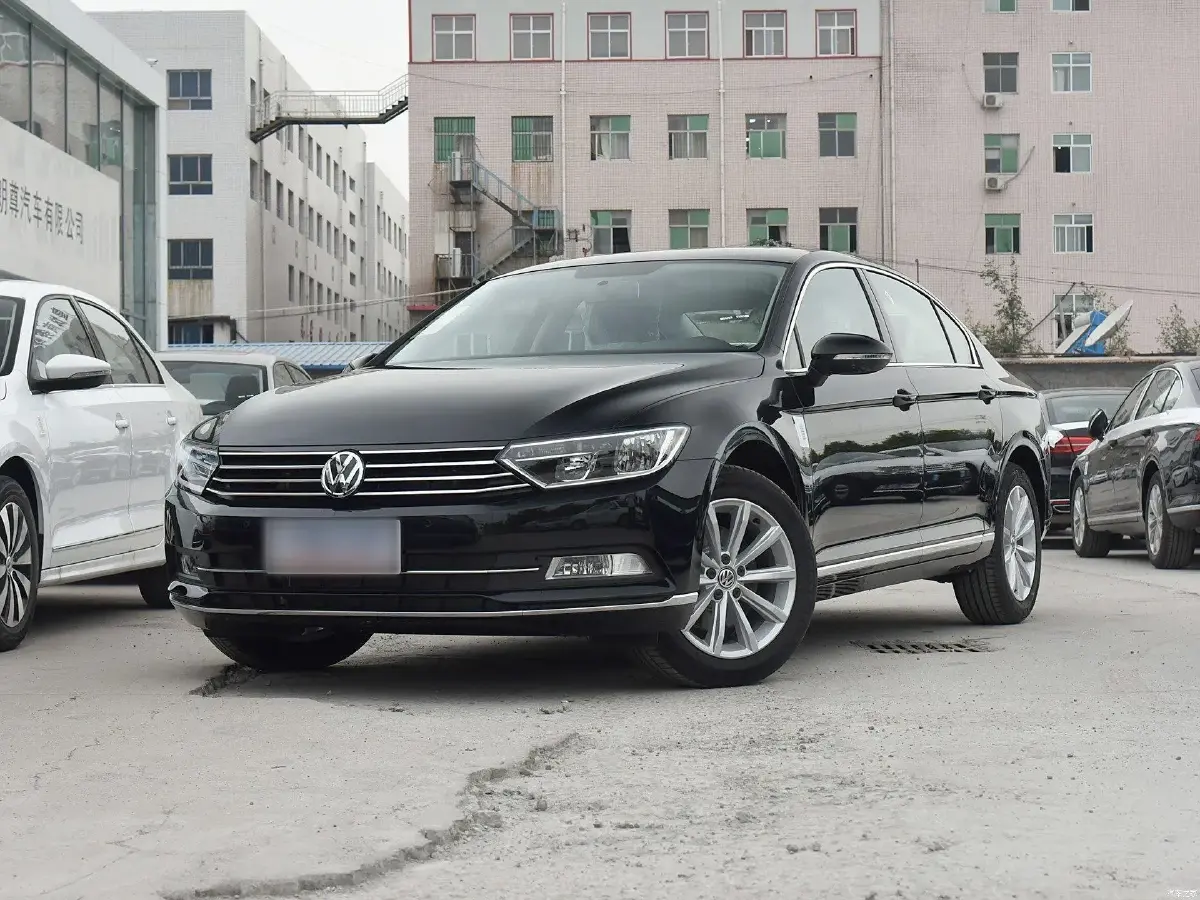 2017 Volkswagen Magotan 1.8T 180HP L4 7DCT