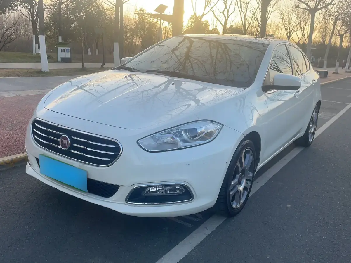 2012 Fiat Viaggio 1.4T 150HP L4 6DCT