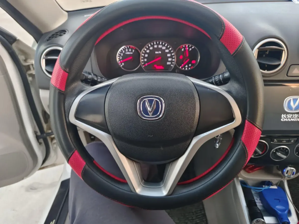 2015 ChangAn Alsvin V3 1.4L 101HP L4 5MT,autocango,china used car exporter,china ev exporter,chinese used car exporter,chinese used ev exporter