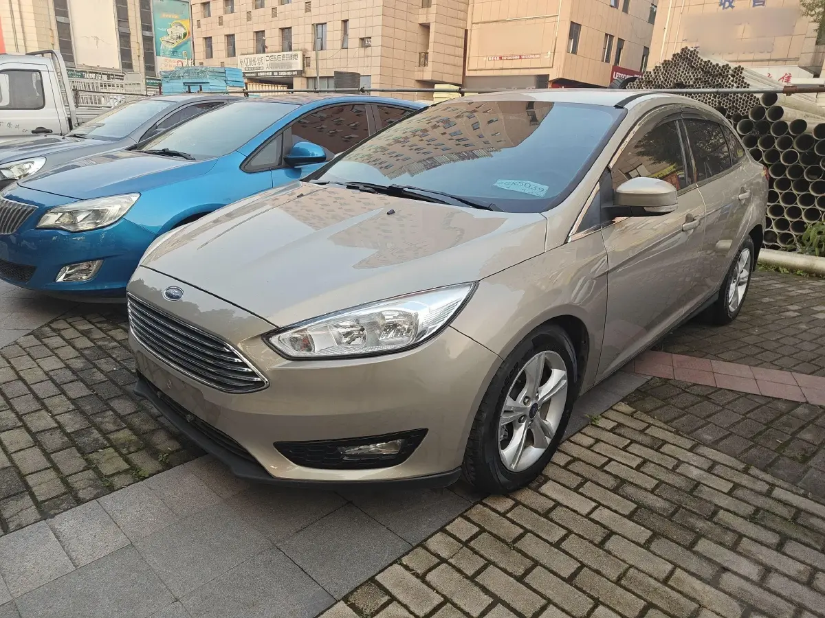 2017 Ford Focus 1.6L 125HP L4 6DCT