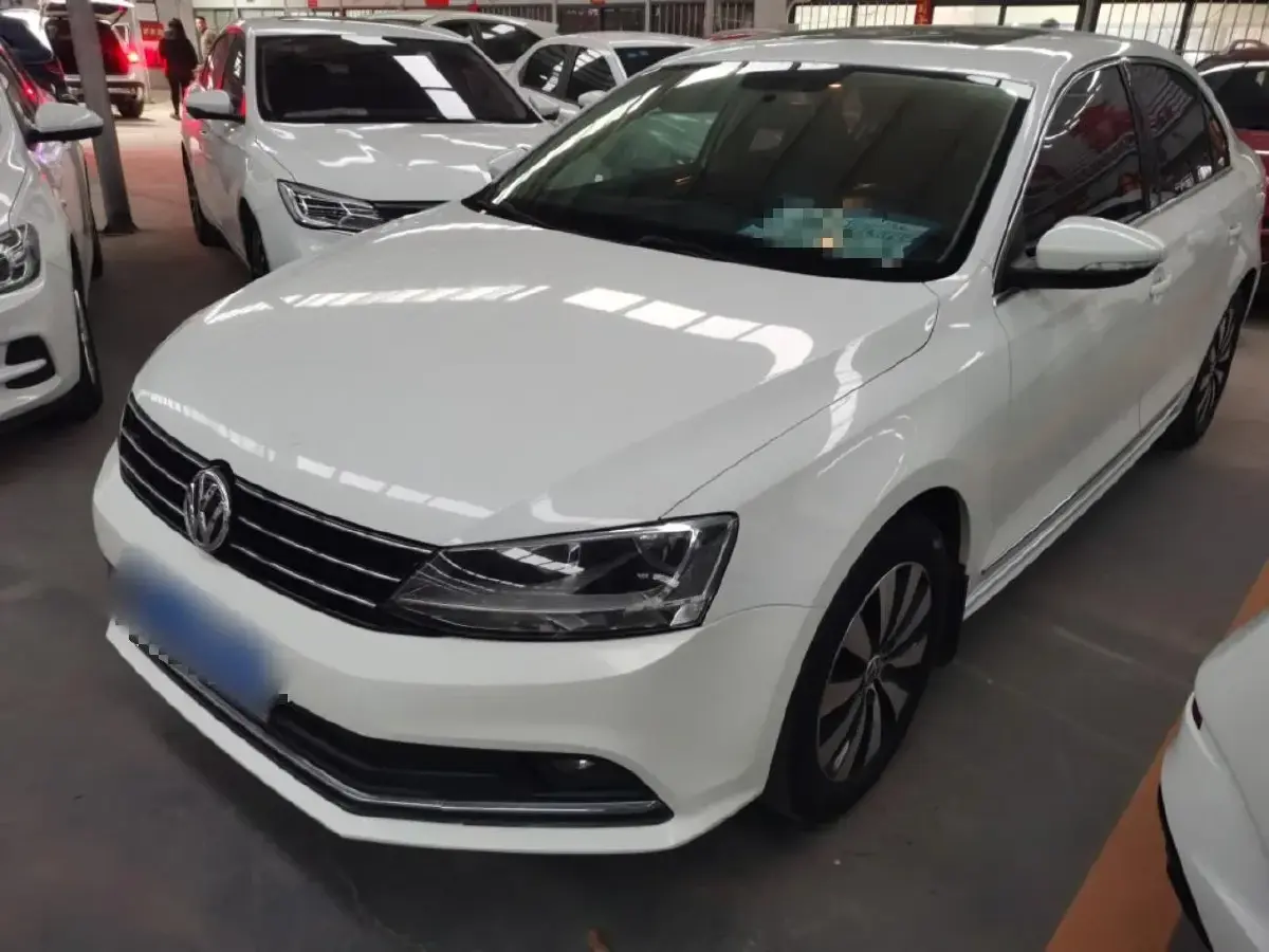 2017 Volkswagen Sagitar 1.6L 110HP L4 6AT