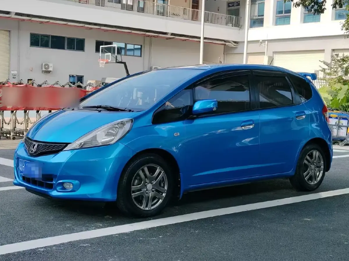 2011 Honda Fit 1.3L 99HP L4 5MT