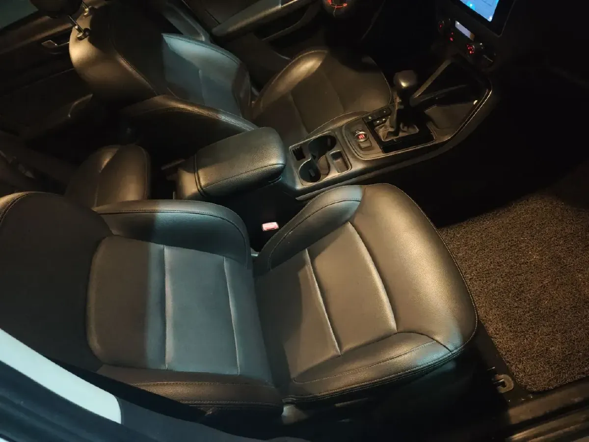 2018 Qoros 5 1.6T 156HP L4 6DCT,autocango,china used car exporter,china ev exporter,chinese used car exporter,chinese used ev exporter