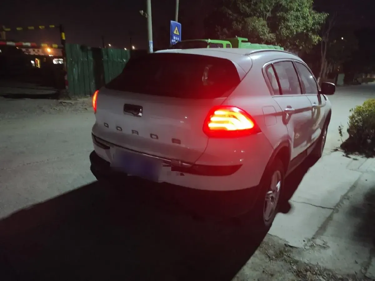 2018 Qoros 5 1.6T 156HP L4 6DCT,autocango,china used car exporter,china ev exporter,chinese used car exporter,chinese used ev exporter