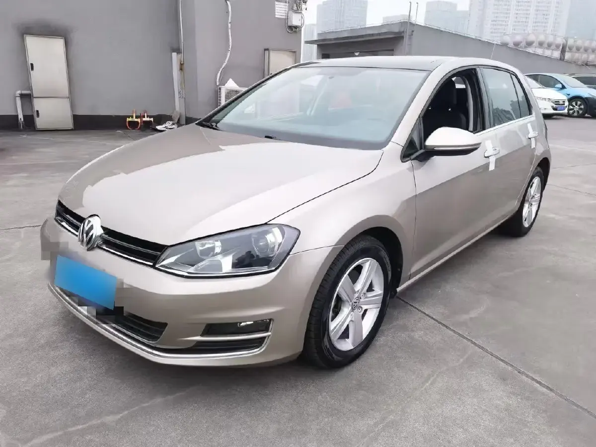 2014 Volkswagen Golf 1.6L 110HP L4 6AT