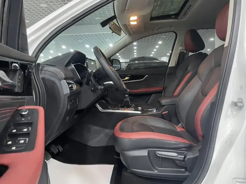 2021 Bestune T33 1.2T 143HP L4 6MT,autocango,china used car exporter,china ev exporter,chinese used car exporter,chinese used ev exporter