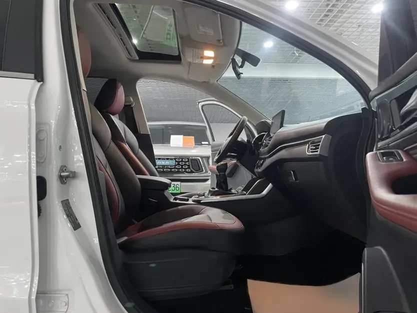 2021 Bestune T33 1.2T 143HP L4 6MT,autocango,china used car exporter,china ev exporter,chinese used car exporter,chinese used ev exporter