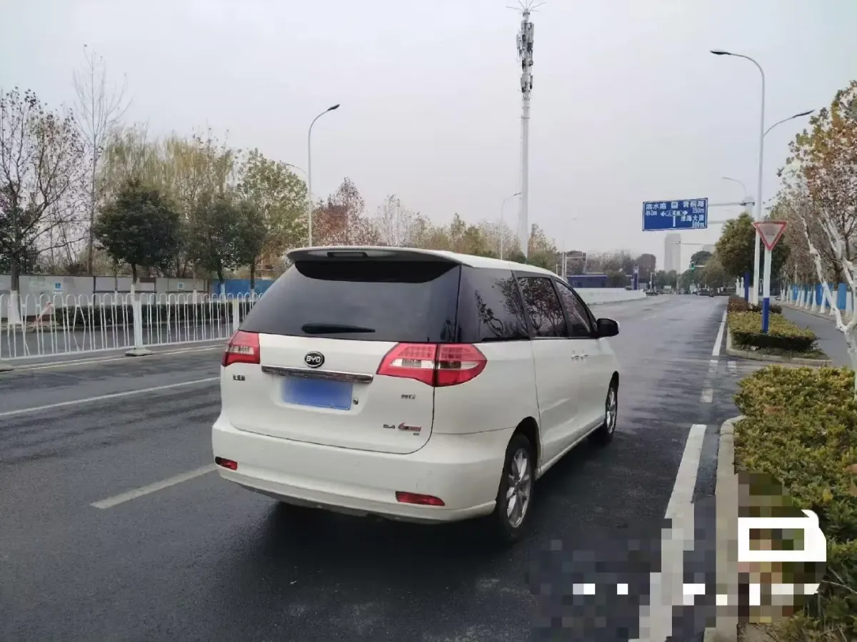 2015 BYD M6 2.4L 167HP L4 6DCT,autocango,china used car exporter,china ev exporter,chinese used car exporter,chinese used ev exporter
