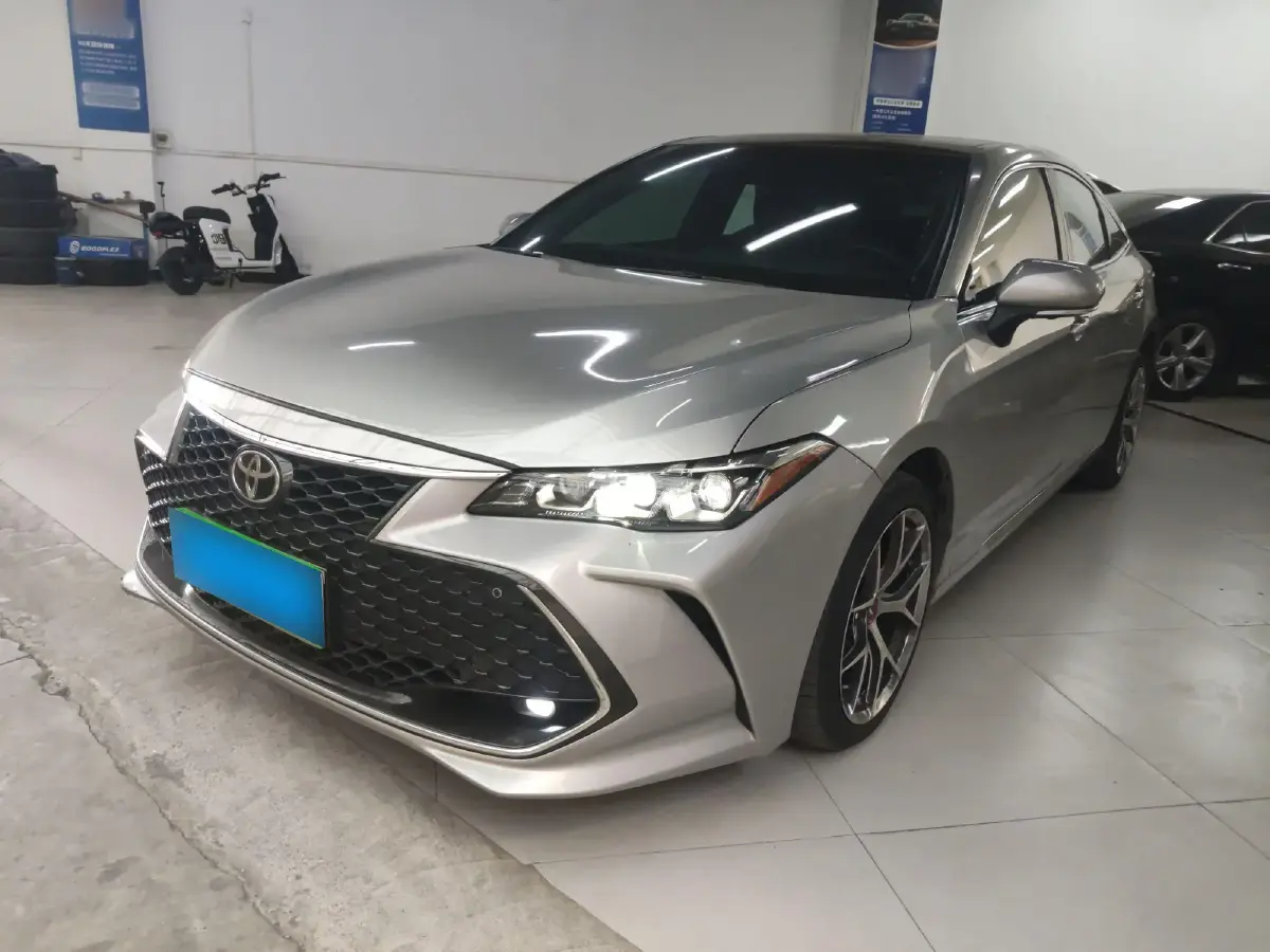 2019 Toyota Avalon 2.5L 209HP L4 8AT