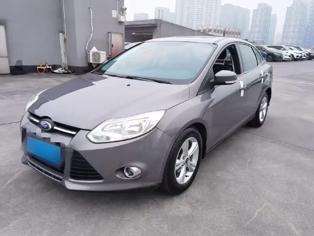 2012 Ford Focus 1.6L 125HP L4 6DCT