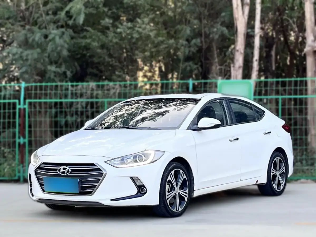 2019 Hyundai Elantra 1.4T 130HP L4 7DCT