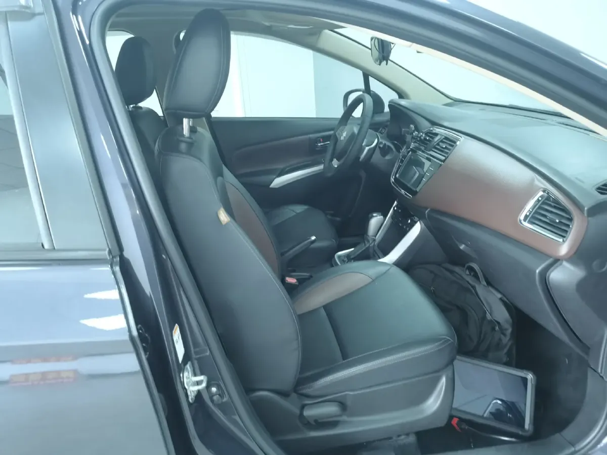 2017 Suzuki SX4 S-Cross 1.4T 140HP L4 6AT,autocango,china used car exporter,china ev exporter,chinese used car exporter,chinese used ev exporter