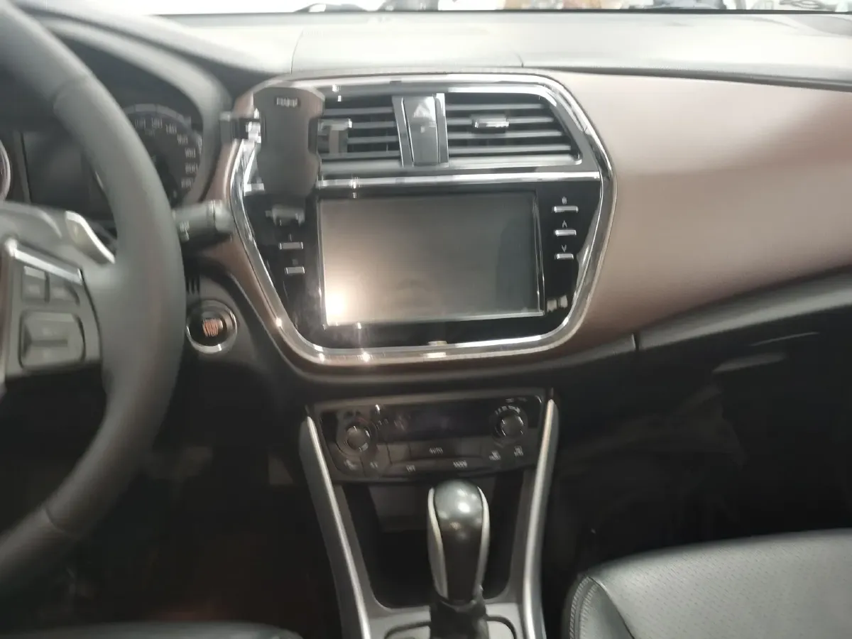 2017 Suzuki SX4 S-Cross 1.4T 140HP L4 6AT,autocango,china used car exporter,china ev exporter,chinese used car exporter,chinese used ev exporter