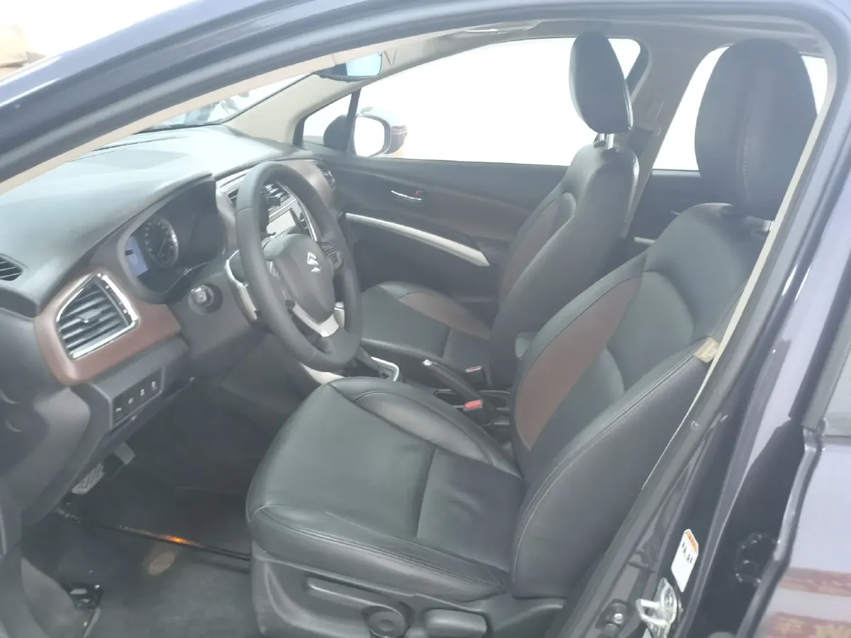 2017 Suzuki SX4 S-Cross 1.4T 140HP L4 6AT,autocango,china used car exporter,china ev exporter,chinese used car exporter,chinese used ev exporter