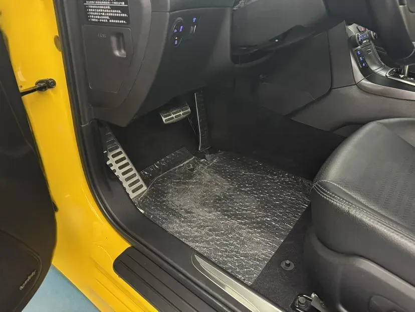 2012 Hyundai Rohens-Coupe 2.0T 260HP L4 8AT,autocango,china used car exporter,china ev exporter,chinese used car exporter,chinese used ev exporter