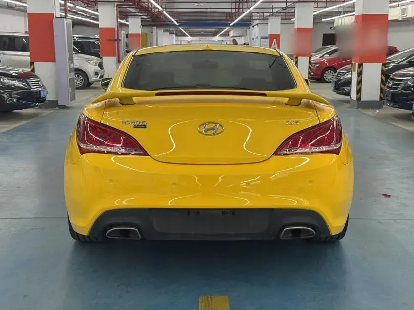 2012 Hyundai Rohens-Coupe 2.0T 260HP L4 8AT,autocango,china used car exporter,china ev exporter,chinese used car exporter,chinese used ev exporter