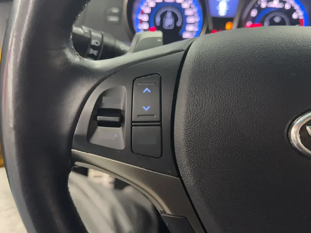 2012 Hyundai Rohens-Coupe 2.0T 260HP L4 8AT,autocango,china used car exporter,china ev exporter,chinese used car exporter,chinese used ev exporter