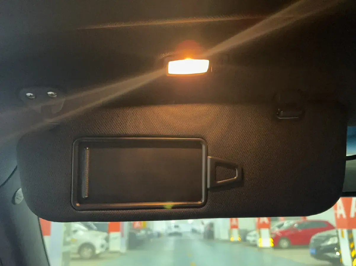 2012 Hyundai Rohens-Coupe 2.0T 260HP L4 8AT,autocango,china used car exporter,china ev exporter,chinese used car exporter,chinese used ev exporter