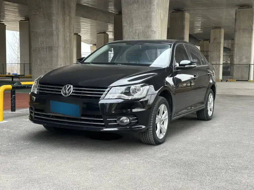 2015 Volkswagen Bora 1.6L 105HP L4 5MT