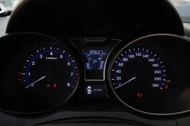 2012 Hyundai Veloster 1.6T 204HP L4 6AT,autocango,china used car exporter,china ev exporter,chinese used car exporter,chinese used ev exporter