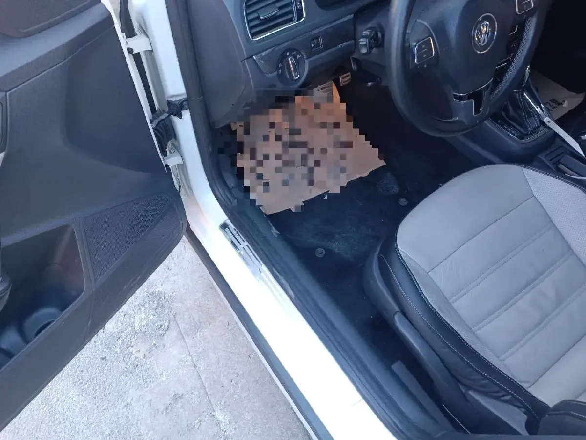 2014 Volkswagen Cross Lavida 1.6L 110HP L4 6AT,autocango,china used car exporter,china ev exporter,chinese used car exporter,chinese used ev exporter