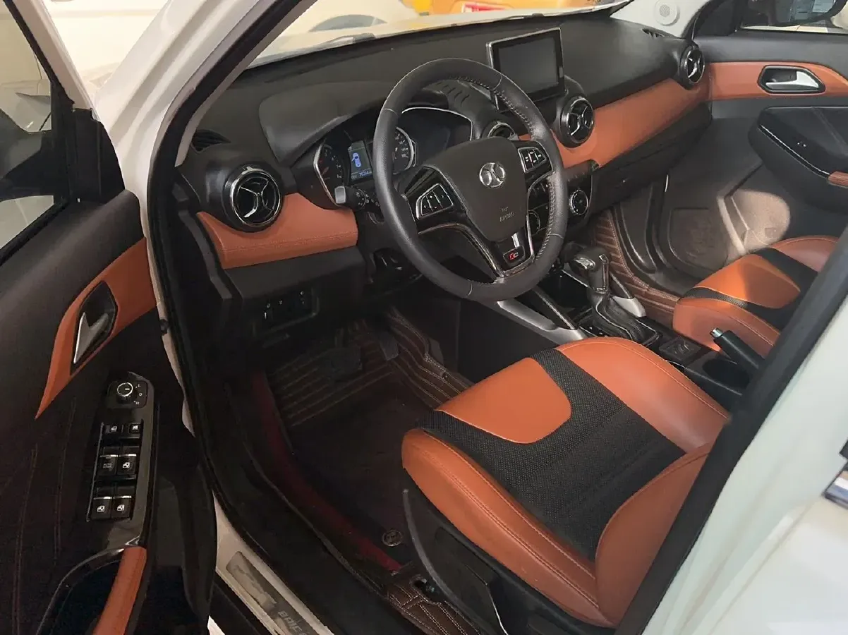 2016 BeiJing Auto Senova X35 1.5L 116HP L4 4AT,autocango,china used car exporter,china ev exporter,chinese used car exporter,chinese used ev exporter