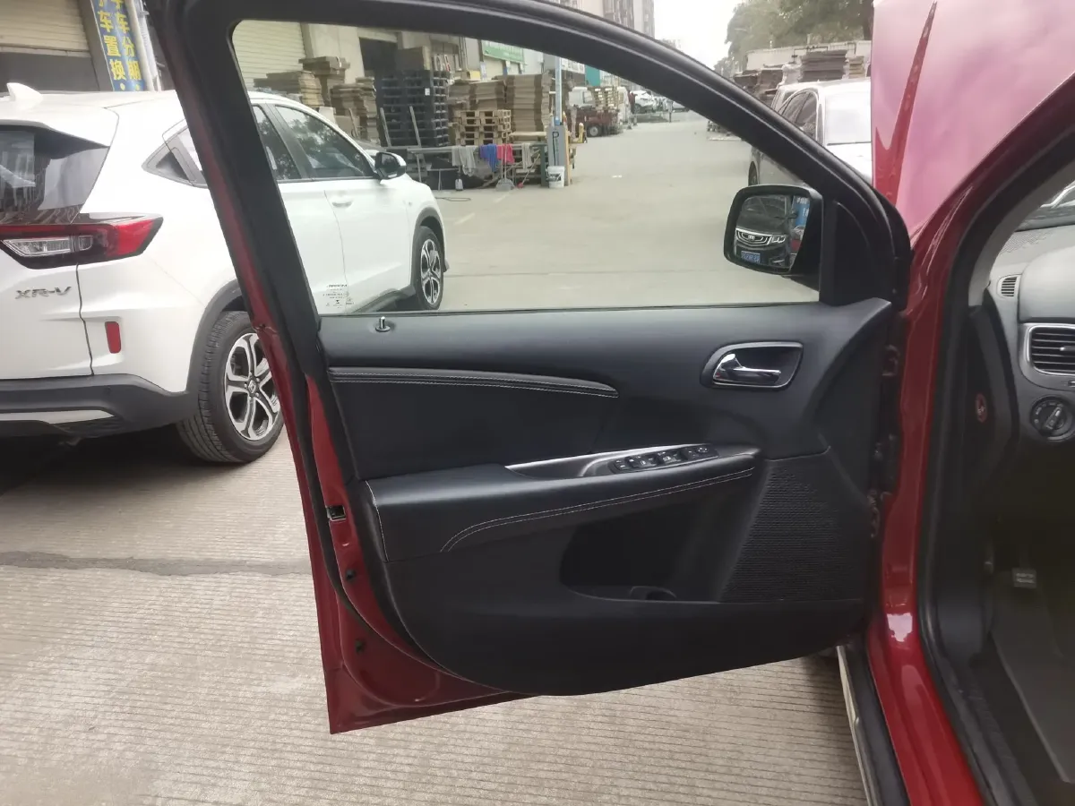 2016 Dodge JCUV 2.4L 170HP L4 6AT,autocango,china used car exporter,china ev exporter,chinese used car exporter,chinese used ev exporter