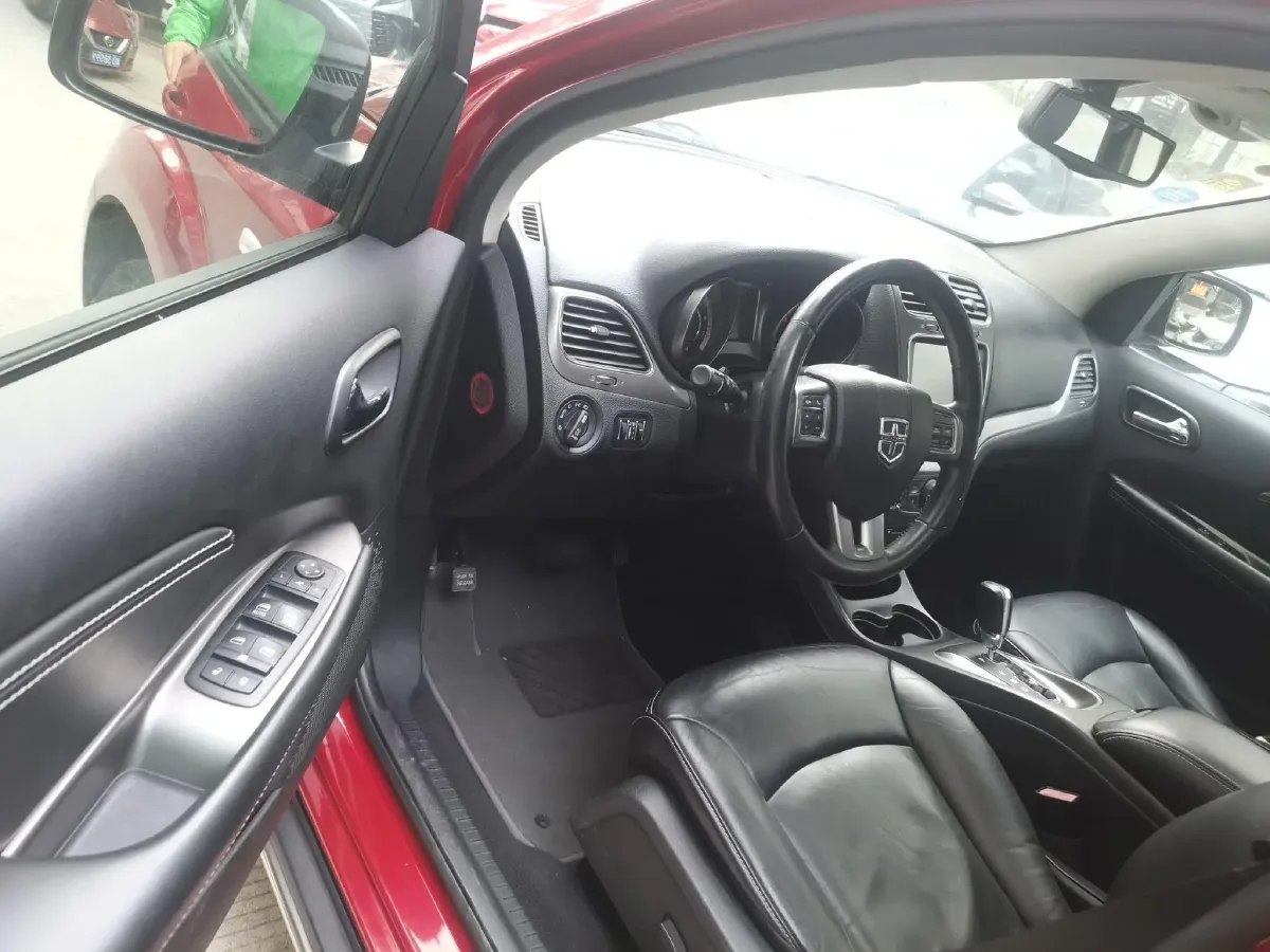 2016 Dodge JCUV 2.4L 170HP L4 6AT,autocango,china used car exporter,china ev exporter,chinese used car exporter,chinese used ev exporter