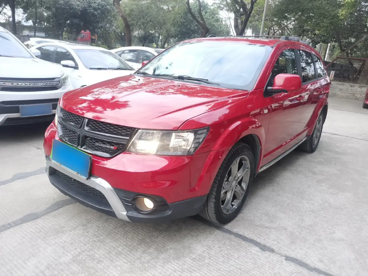 2016 Dodge JCUV 2.4L 170HP L4 6AT