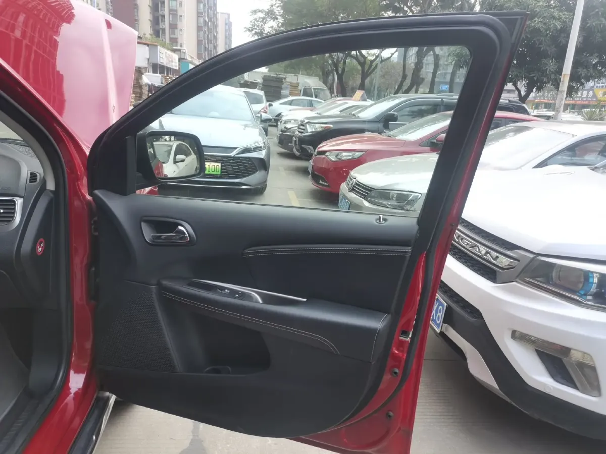 2016 Dodge JCUV 2.4L 170HP L4 6AT,autocango,china used car exporter,china ev exporter,chinese used car exporter,chinese used ev exporter