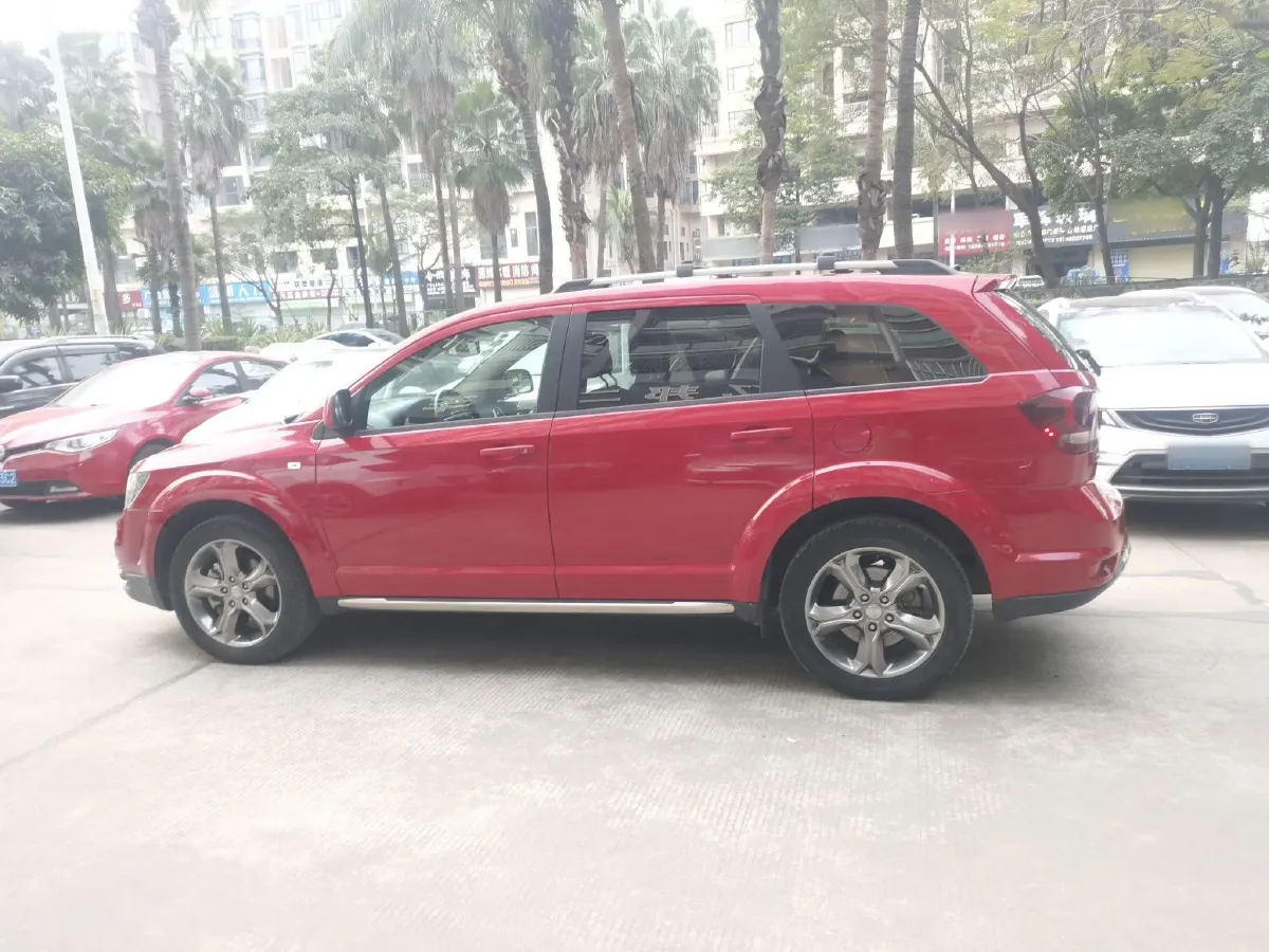 2016 Dodge JCUV 2.4L 170HP L4 6AT,autocango,china used car exporter,china ev exporter,chinese used car exporter,chinese used ev exporter