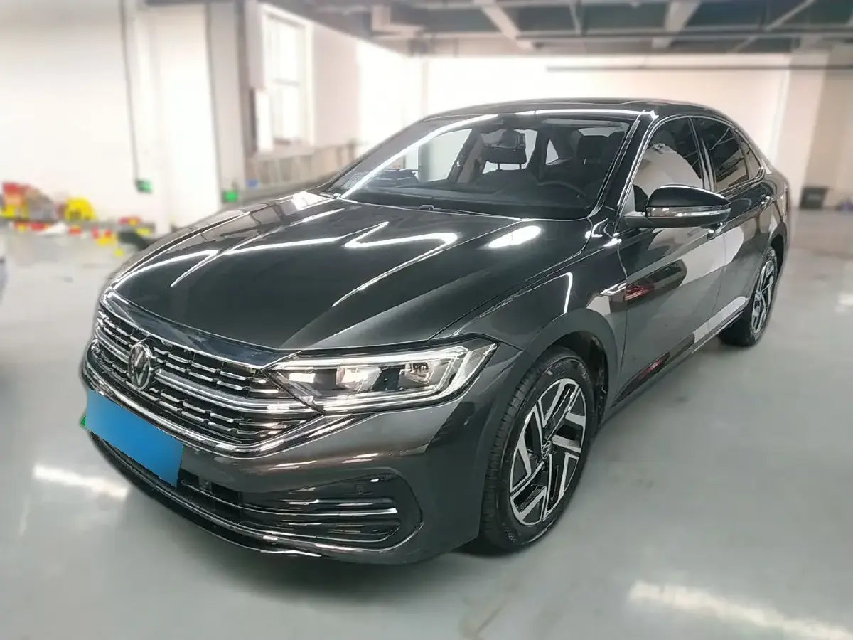 2023 Volkswagen Sagitar 1.5T 160HP L4 7DCT