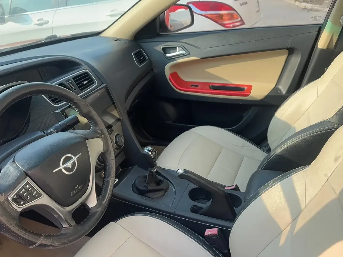 2015 HaiMa Family 1.6L 125HP L4 6MT,autocango,china used car exporter,china ev exporter,chinese used car exporter,chinese used ev exporter