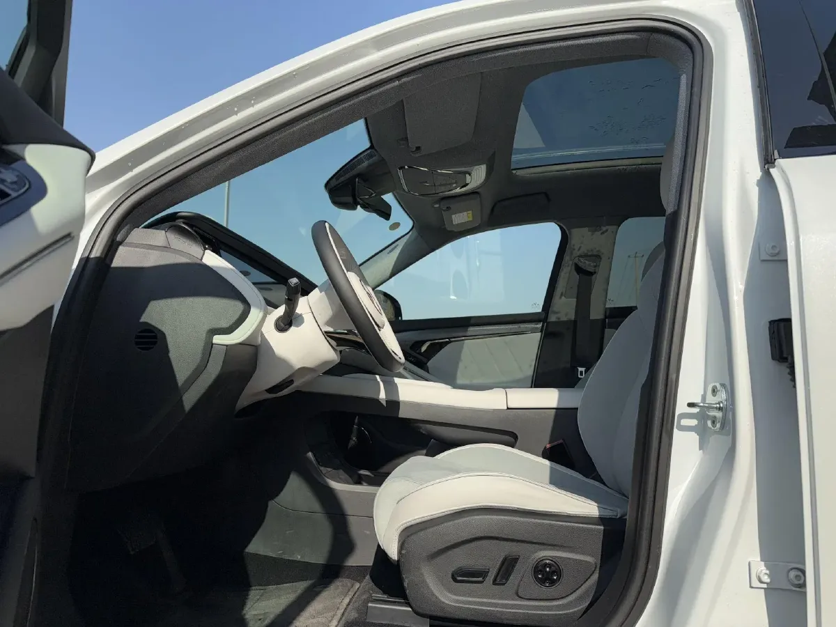 2025 Voyah FREE 1.5T 150HP L4 REEV 43KWH,autocango,china used car exporter,china ev exporter,chinese used car exporter,chinese used ev exporter