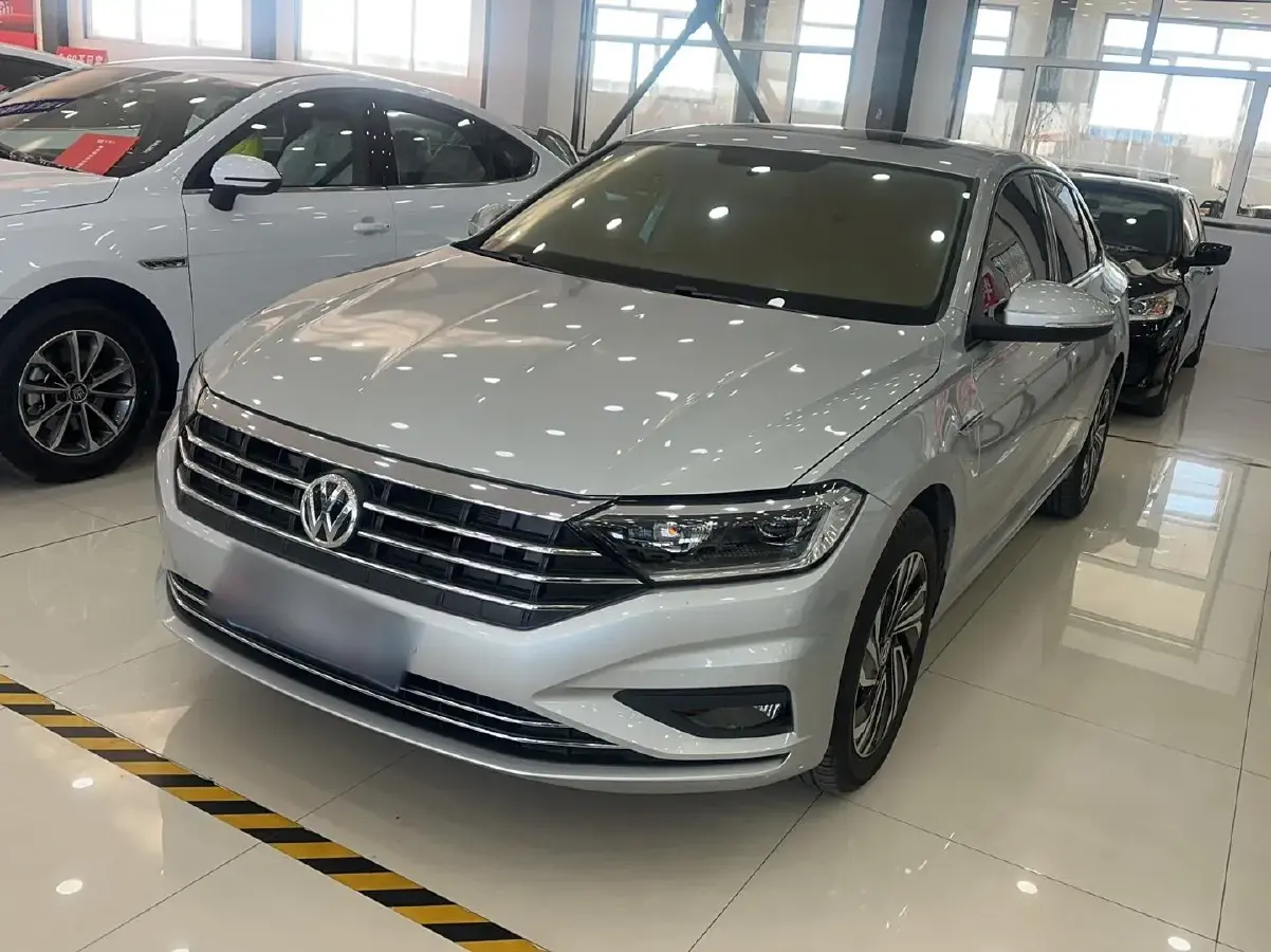 2021 Volkswagen Sagitar 1.4T 150HP L4 7DCT