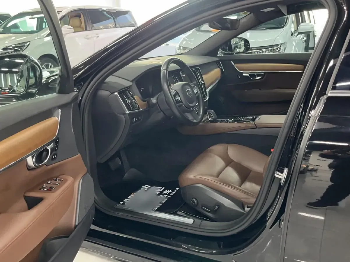 2022 Volvo S90 PHEV 2.0T 303HP L4 8AT PHEV 11.6KWH,autocango,china used car exporter,china ev exporter,chinese used car exporter,chinese used ev exporter