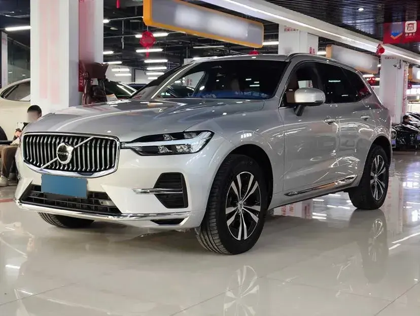 2024 Volvo XC60 2.0T 250HP L4 8AT