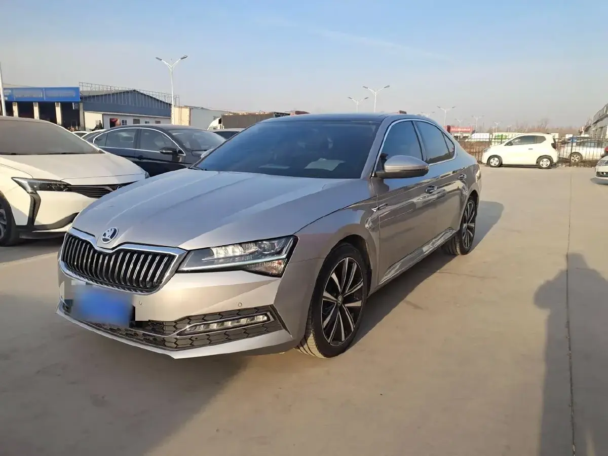 2022 Skoda Superb 2.0T 186HP L4 7DCT