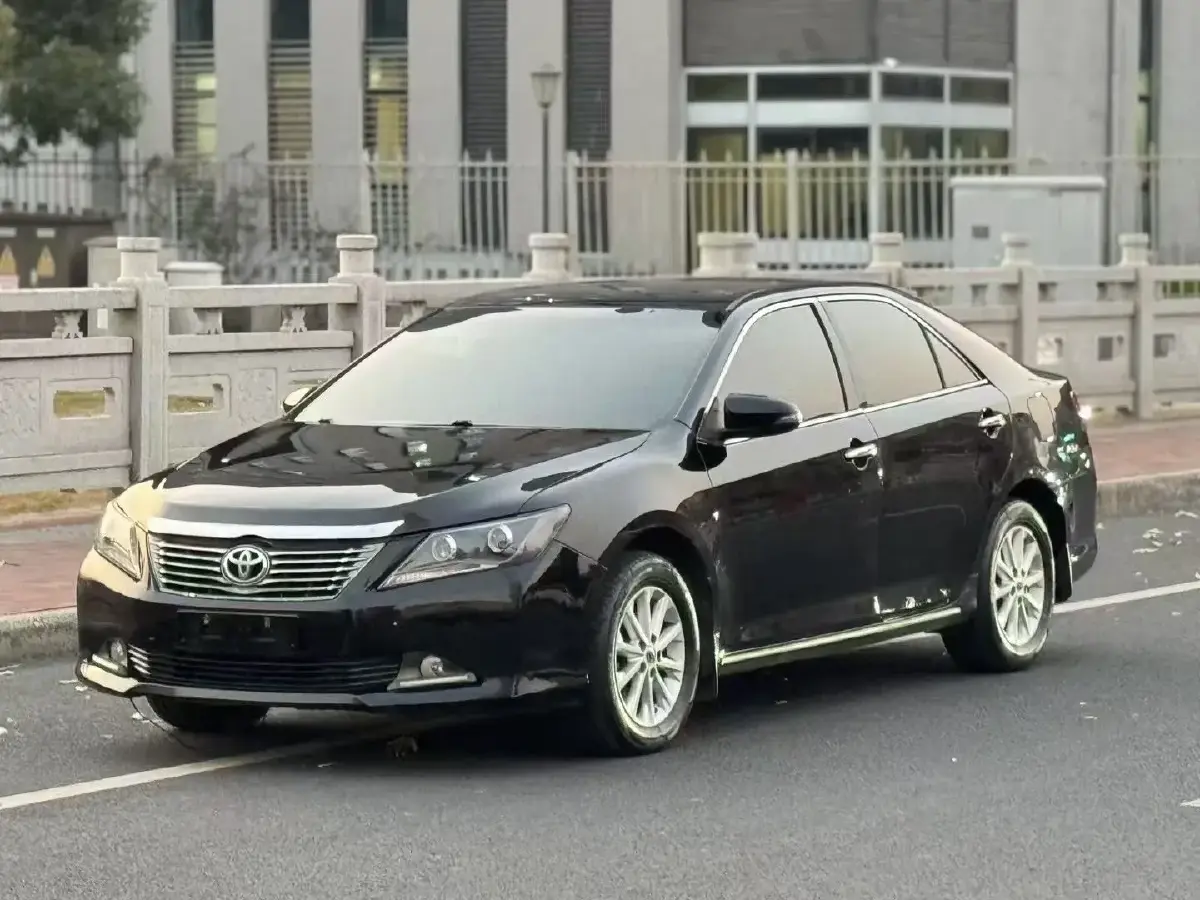 2013 Toyota Camry 2.5L 184HP L4 6AT