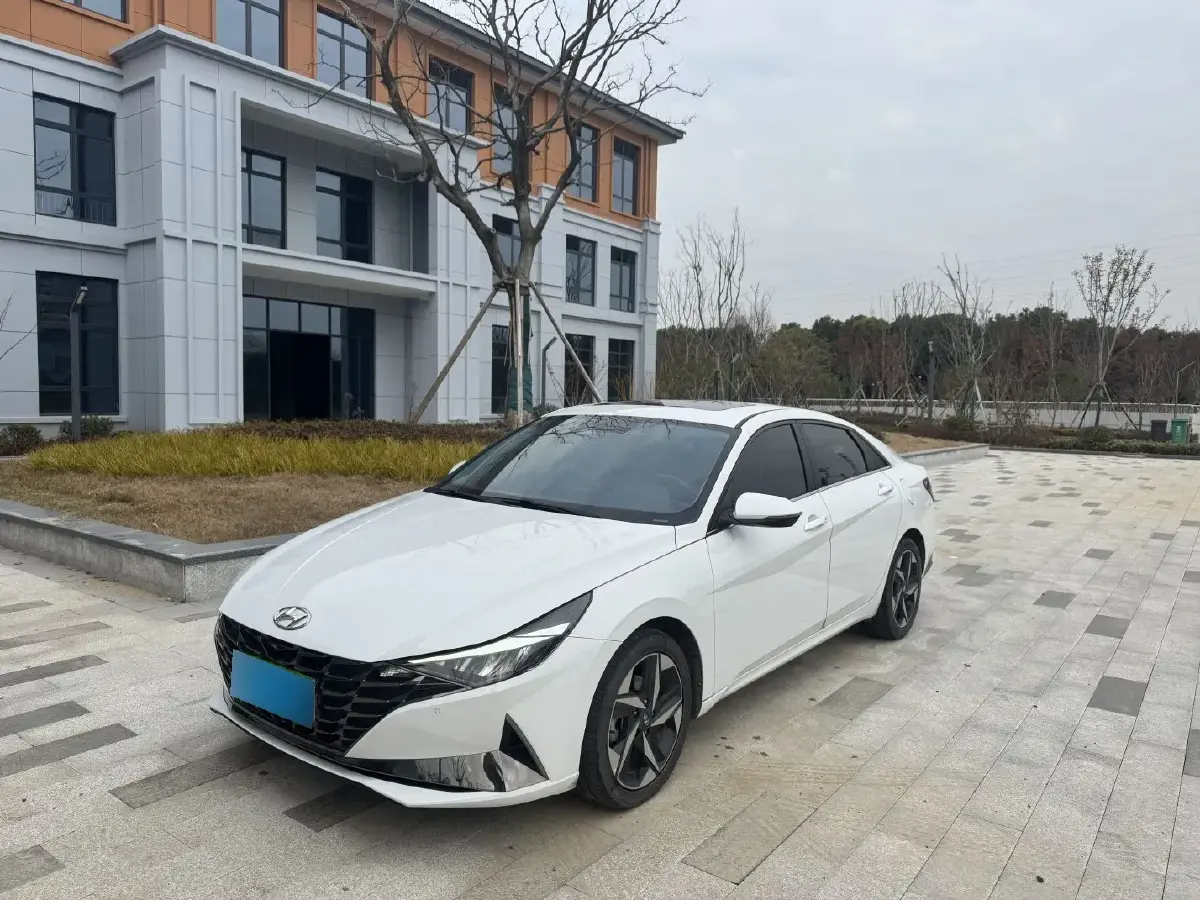 2021 Hyundai Elantra 1.5L 115HP L4 CVT