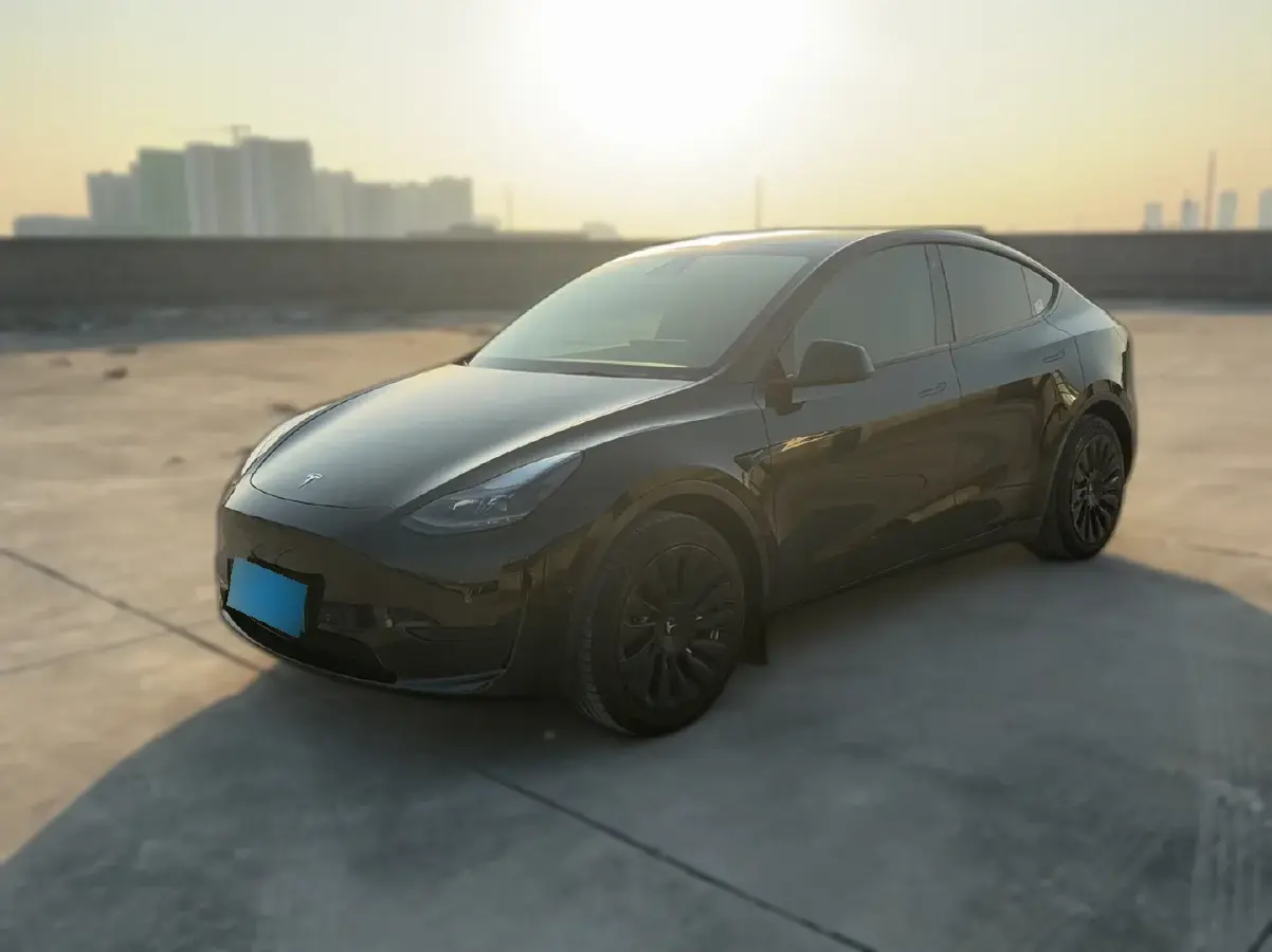 2022 Tesla Model Y BEV 60KWH