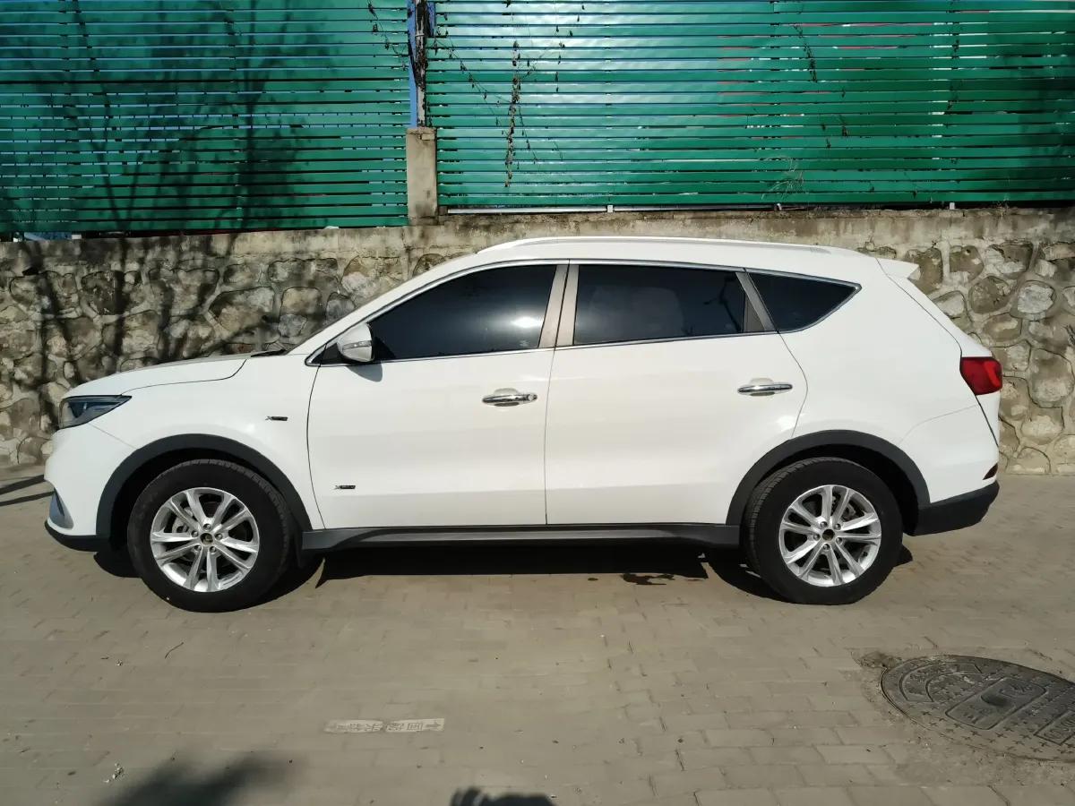 2020 DongFeng Fengon Fengon 580 Pro 1.5T 180HP L4 CVT,autocango,china used car exporter,china ev exporter,chinese used car exporter,chinese used ev exporter