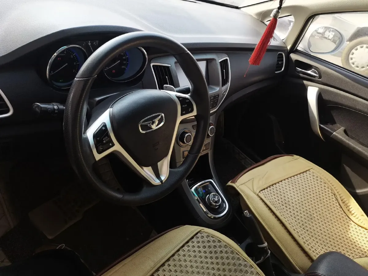 2015 KaiYi C3 1.5L 109HP L4 5AMT,autocango,china used car exporter,china ev exporter,chinese used car exporter,chinese used ev exporter