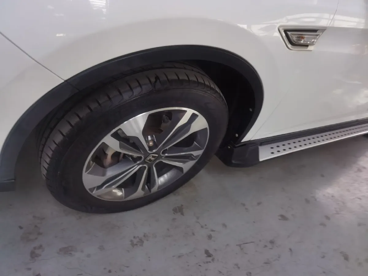 2015 Luxgen 6 SUV 1.8T 180HP L4 6AT,autocango,china used car exporter,china ev exporter,chinese used car exporter,chinese used ev exporter